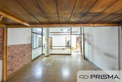 Local- 25.69m2- Centro