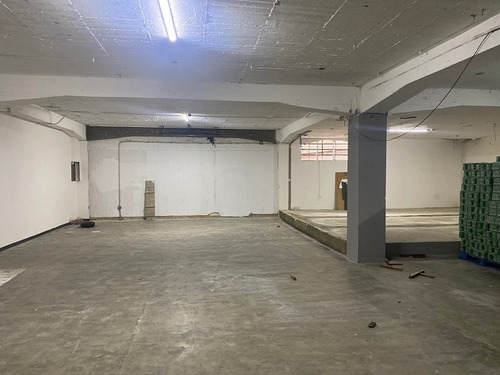 Imagen 4 de 9 de Vendo/edificio 1500m2 Prados Del Este 2141