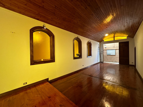 Berger 122. Casona Cerro Castillo
