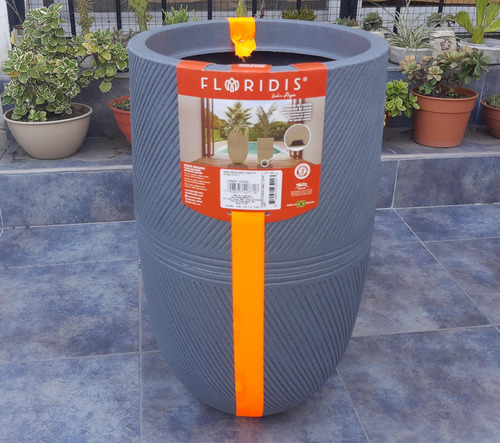 Maceta Plastica Floridis Rotomoldeada 27 X 58 Cm Con Plato Grafito Argos 27 X 58