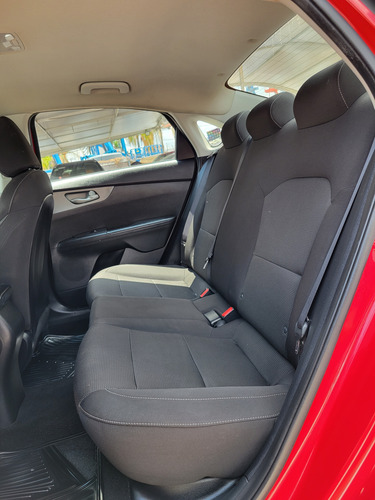 Kia Forte 2.0 L Mt