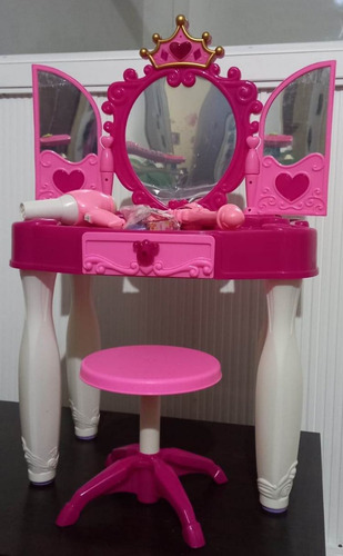 Imagen 2 de 3 de Peinadora Musical Con Espejo Y Accesorios Juguete Para Niñas