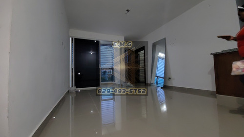 Amplio Apartamento Ubicado En Vista De Cerro Alto