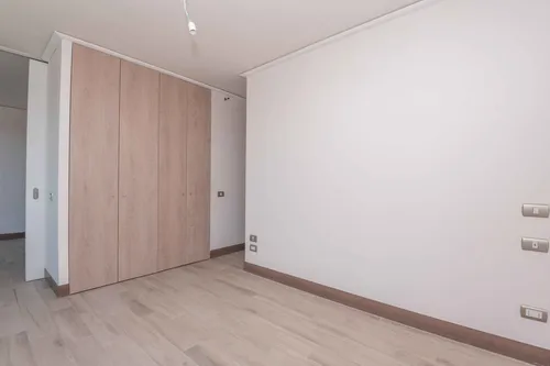 Edificio Av. Américo Vespucio (1 Est.) Vista Norte Piso 7