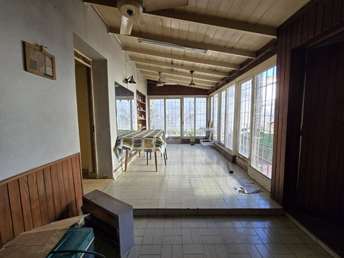 Casa 4 Ambientes En Venta En Temperley Jardín