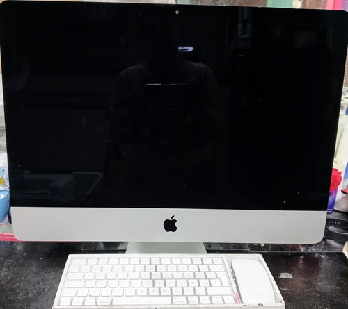 iMac 21.5 Intel Core I5, 8gb Ram, 1tb+512gb Ssd (Usado)