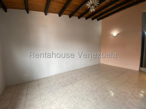Venta Linda Casa En Cabudare, Con Excelente Ubicacion Estratégica,en Urb Villa Roca - M -c -t- #// Monica Carrasquel, Rah Centro Occidente /*# Oportunidad De Inversion