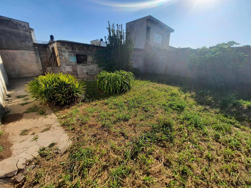 Imagen 9 de 12 de Casa (pasillo) Con Terreno