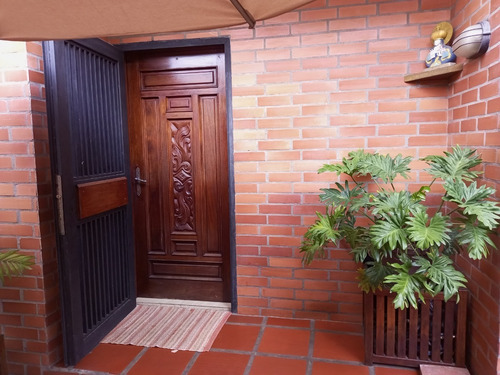 Imagen 4 de 14 de Venta Casa En Santa Eduvigis. Fm350