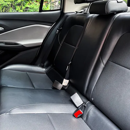 Chevrolet Onix 1.0T Premier Sedan At