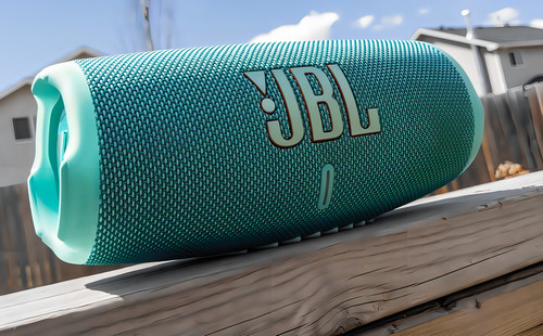 Bocina Jbl Charge 5 Teal Jblcharge5 3.6v Portátil Teal