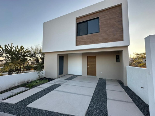 Hermosa Casa En Venta Entre El Refugio Y Zibatá, Diseño De Autor, Premium!