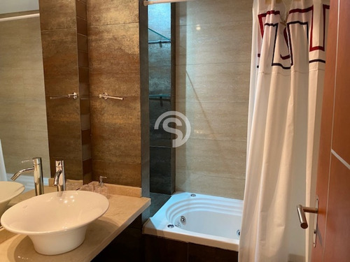 Apartamento En Alquiler, Mansa, Punta Del Este, 2 Dormitorios.- Ref: 3491