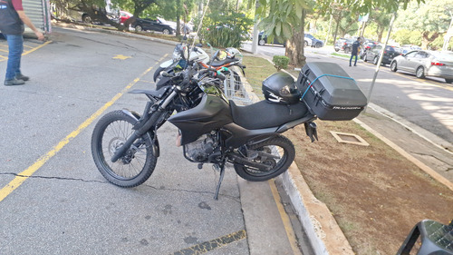 Moto Muito Bem Conservada. Sou Segundo Dono.
