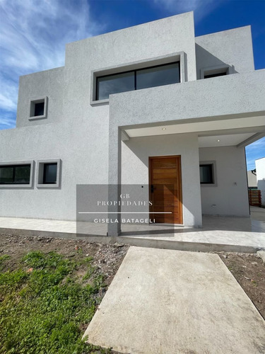 Venta De Casa Con 3 Dormitorios En San Pablo, Pilar