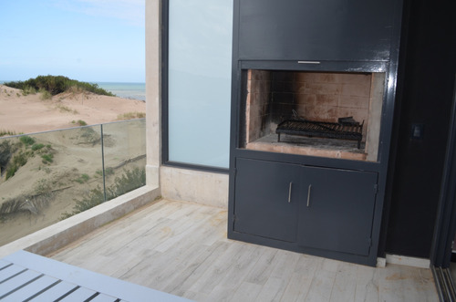Venta Departamento 2 Dormitorios Las Gaviotas Con Cochera