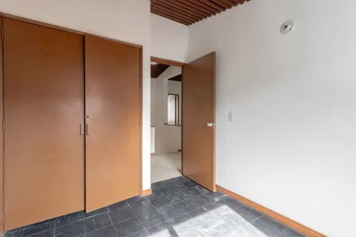Casa En Venta En La Esmeralda. Cod V15539