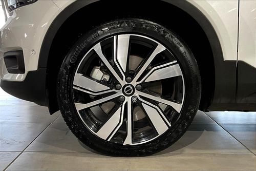 Volvo XC40 5p Recharge BEV