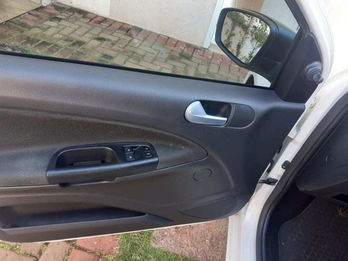 Imagem 13 de 14 de Volkswagen Voyage 1.6 G6 8v Flex