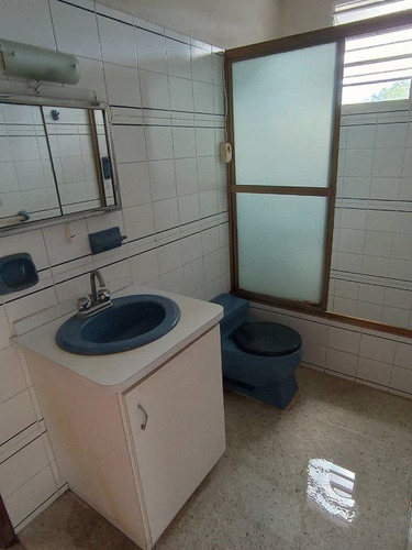 Imagen 9 de 11 de Ofrece Casa Para La Venta En Guaparo