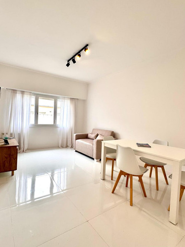 Venta Departamento 2 Ambientes A La Calle En Zona Plaza Colon Mar Del Plata