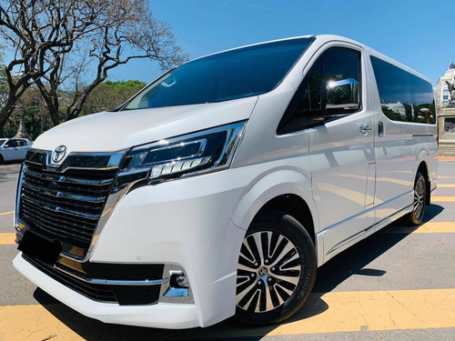 Imagen 2 de 16 de Toyota Hiace 2022 2.8 Tdi Wagon 6at 10a