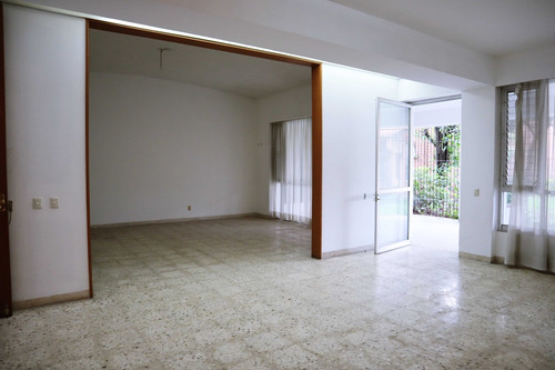 Imagen 10 de 14 de Casa De 8 Habitaciones Y 5.5 Baños