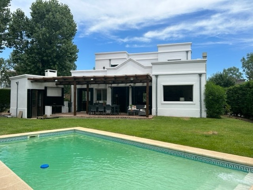 Casa  En Alq. Temporario Ubicado En Santa Barbara, Tigre, G.b.a. Zona Norte