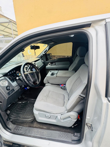 Ford Lobo 5.0l XLT cabina sencilla 4x2