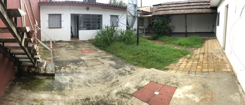 Casa En Los Boulevares- Los Hungaros 4494-tres Dormitorios Y Departamento Independiente