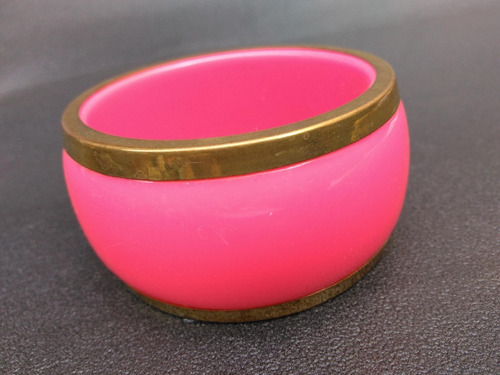 Gotica : Pulsera Gruesa Bronce Plastico Duro Rosado Zox