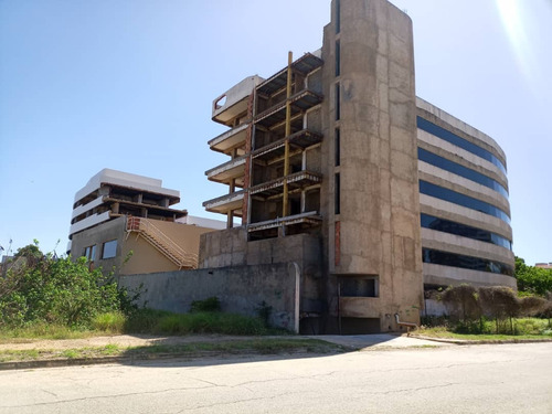 Imagen 3 de 15 de Venta Complejo Hotelero En Obra Gris Tiene Casino Activo, En La Isla De Margarita. Inf. Ma.fda. Varela 0424-1045413