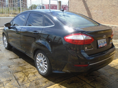 Imagen 4 de 15 de Ford Fiesta Titanium - Automática