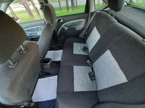 Imagem 7 de 13 de Ford Fiesta Sedan 1.6 Completo