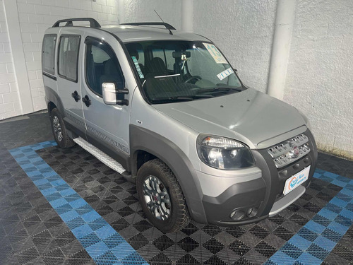 Fiat Doblo 1.8 16v Adventure Xingu Flex 5p