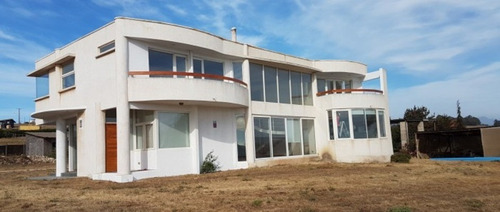Se Vende Casa De 2 Pisos Calle La Isla Quintero Uf 16.500