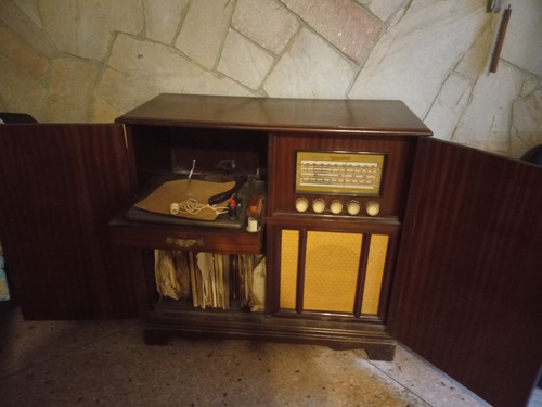 Muebles Antiguos Radio Y Tocadiscos