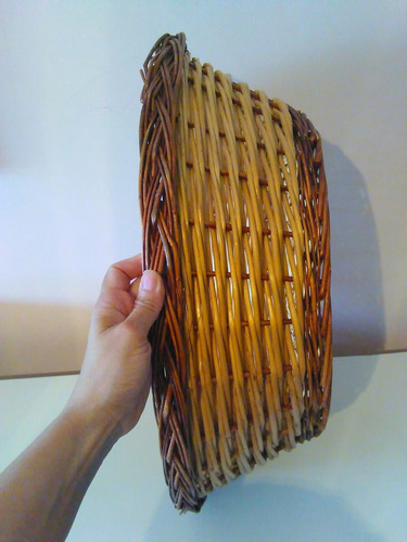 Cesta De Mimbre Grande Sin Asa. Única Disponible