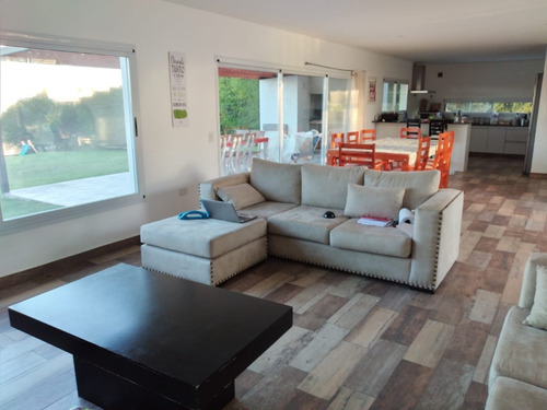 Imagen 9 de 22 de Hermosa Casa En El Canton Islas Al Agua