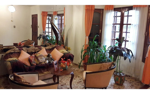 Imagen 1 de 30 de Venta Casa Sobre Av. Donato Alvarez-3 Dorm.-2 Baños-patio-pileta-villa Allende-córdoba-argentina
