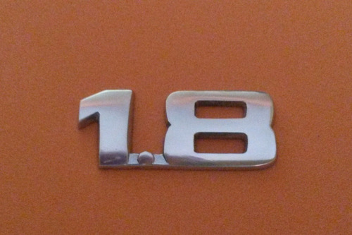 Emblema 1.8 De Optra Chevrolet De Metal Pulido