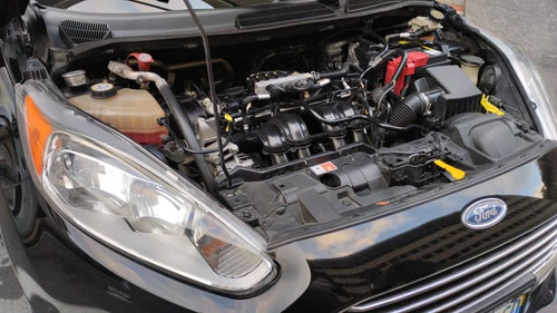 Vehículo A Gasolina Y Gas En Excelentes Condiciones