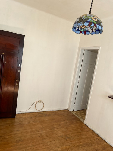 Imagen 2 de 8 de Apartamento En El Centro En Primer Piso Muy Luminoso