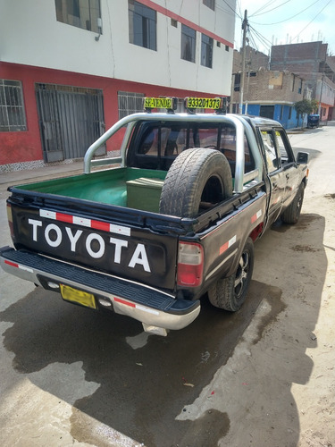 Toyota Hilux 88 4x2 Dual