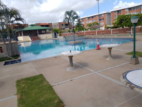 Venta Bello Apartamento Amoblado, Piso 3, Conjunto Resid. La Costanera, Higuerote