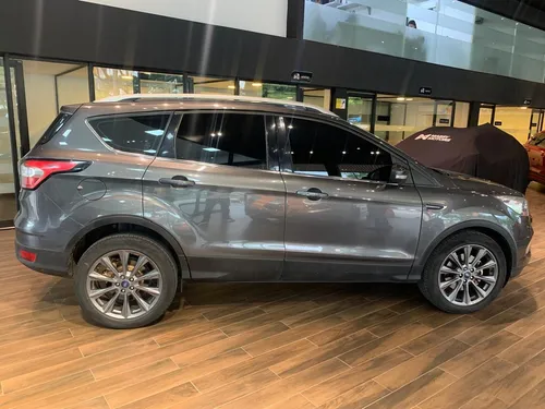 Ford Escape 2.0 Titanium