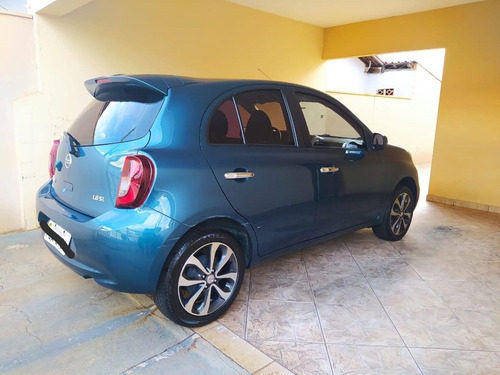 Imagem 2 de 7 de Nissan March