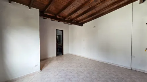 Casa En Venta En Estadio. Cod V12501