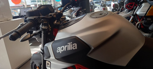 Imagen 7 de 16 de Aprilia Shiver 900 2020