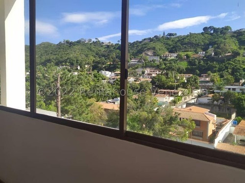 Imagen 5 de 16 de Amplia Quinta En Venta - Urb Prados Del Este - Mls#22-22103